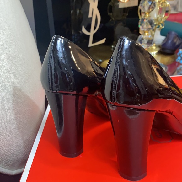 Calvin Klein Black High Heel Fairly Used like New. - Picture 3 of 8